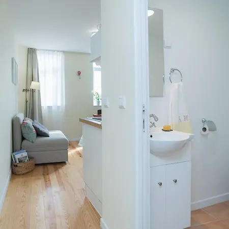 Little River View Triplex In Alfama Appartement