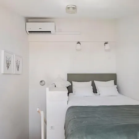 Rooftop In Alfama - Little Triplex