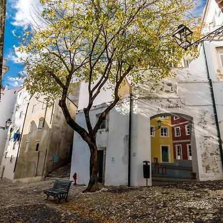 Апартаменты Rooftop In Alfama - Little Triplex *