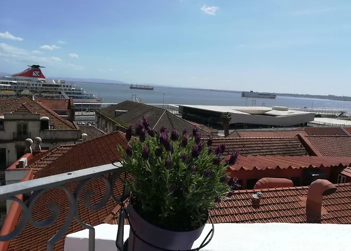 Rooftop In Alfama - Little Triplex Lissabon